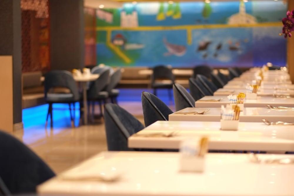Bizotel Premier Hotel & Residence Bangkok Dış mekan fotoğraf