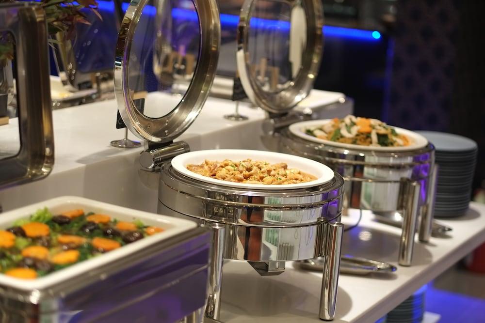 Bizotel Premier Hotel & Residence Bangkok Dış mekan fotoğraf