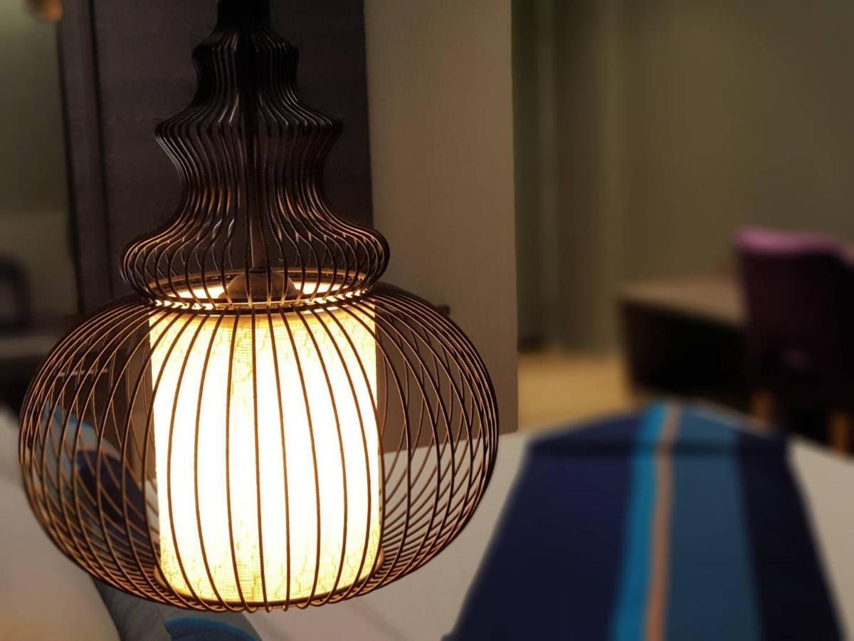 Bizotel Premier Hotel & Residence Bangkok Dış mekan fotoğraf